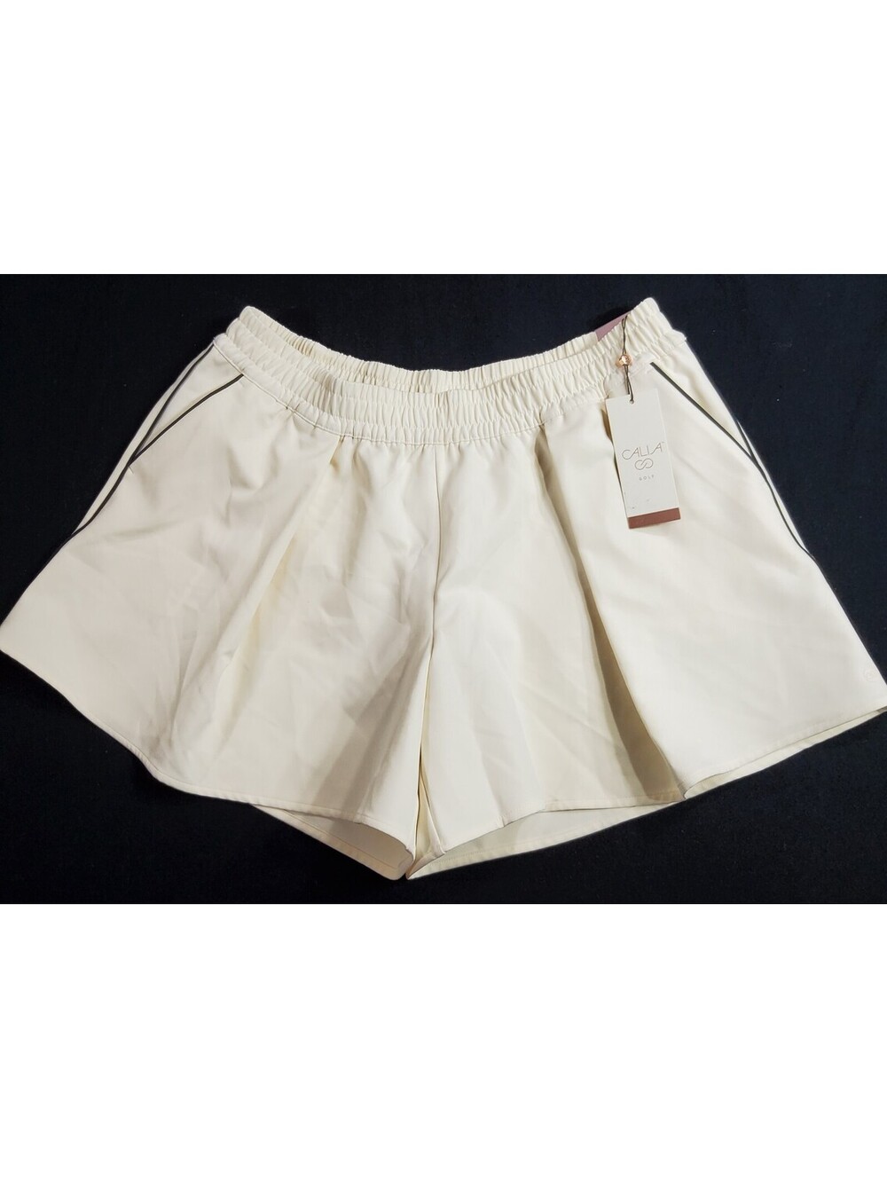 Calia Golf Relaxed Women's  Size L 5" Inseam Pure Ivory Wrinkle Resistant NWT